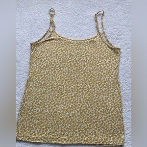🦋 4x20 Ann Taylor (Loft) Flowers Prints Camisole Size M